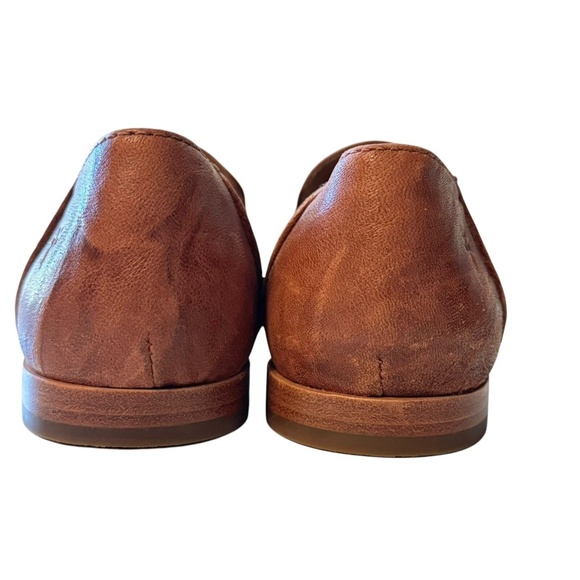 FRYE Kenzie Venetian Loafers Flats Size 7.5 Brown Distressed Leather Pointed Toe - Picture 3 of 12